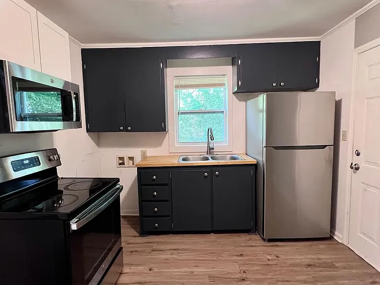 326 Mountain View St #B — Photo 3