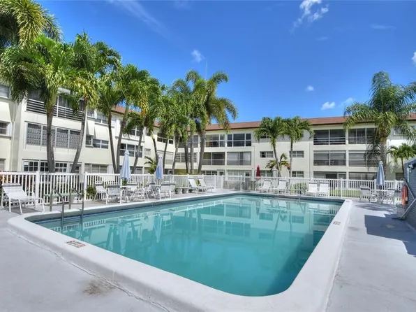 4200 Crystal Lake Dr, Pompano Beach, FL 33064