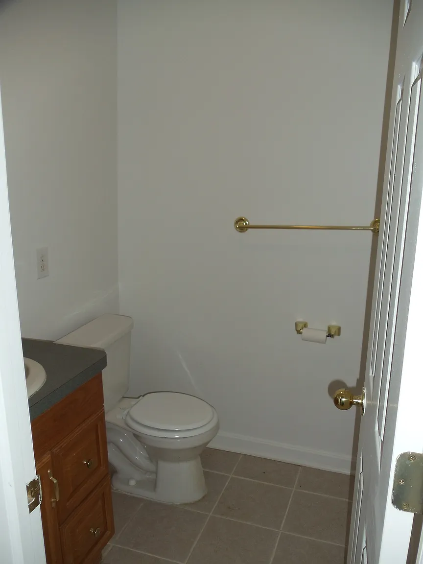 1904 Middle Ave photo 1