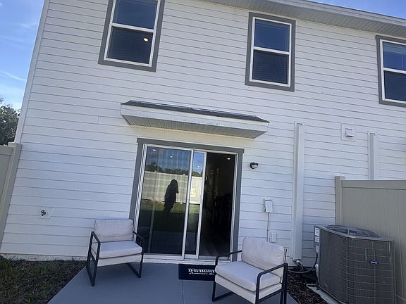 5th image of 4067 SW 69th Ave