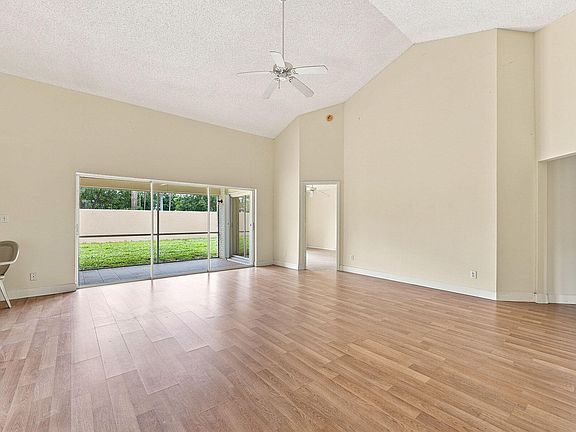 5th image of 6022 Westbourgh Dr