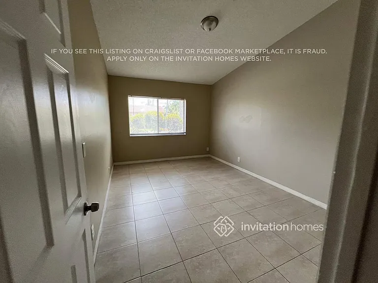 9316 NW 53rd St — Photo 10