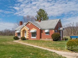 4189 Old Clyde Rd, Clyde, NC 28721