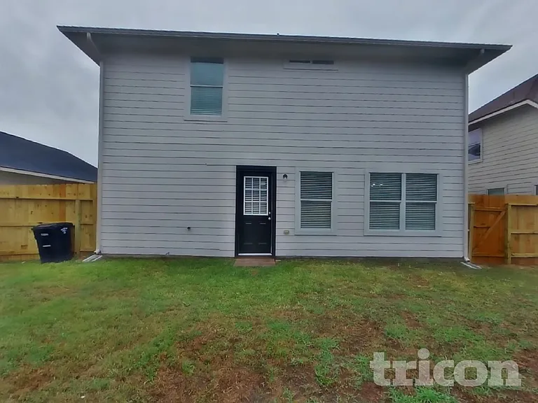 7314 Legacy Pines Dr — Photo 17