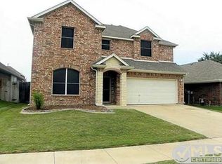 8624 Lariat Cir, Fort Worth, TX 76244