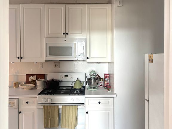 5th image of 949 W End Ave APT 7C