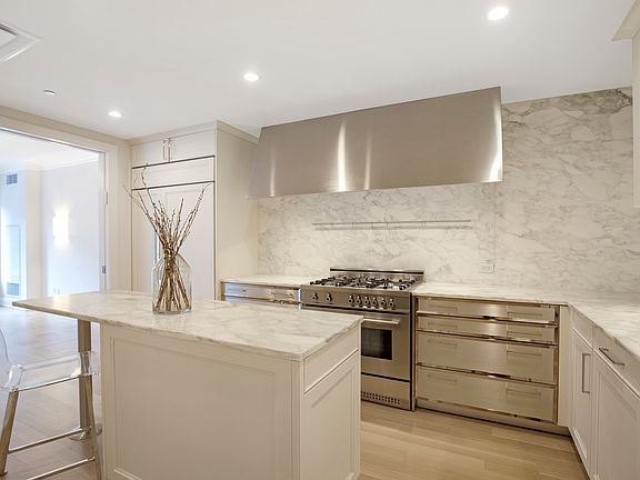 3rd image of 200 E 79th St APT 3B