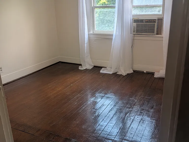 1710 Allison Pl #UPSTAIRS — Photo 9
