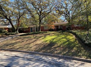 621 Westview Ter, Arlington, TX 76013