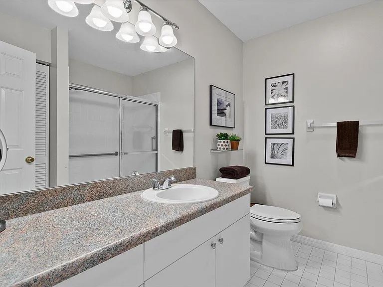 6111 SE Georgetown Pl — Photo 15