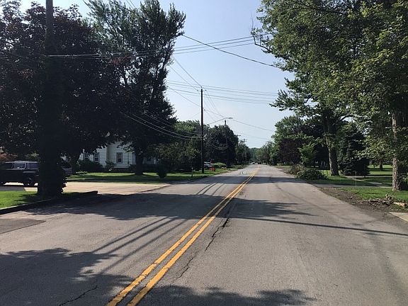 4th image of 67 Old Falls Blvd