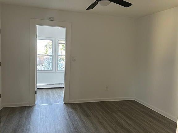 3rd image of 152 Trimble Ave 2