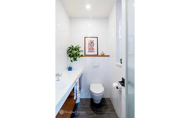 Sold by Douglas Elliman | media 8