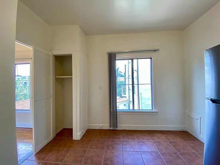 351 N Ogden Dr #7 — Photo 9