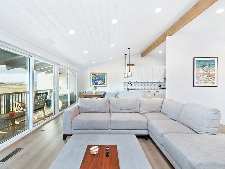 303 Esperanza — Photo 17