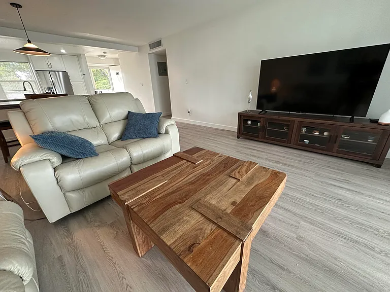 141 SE 3rd Ave #203 — Photo 9