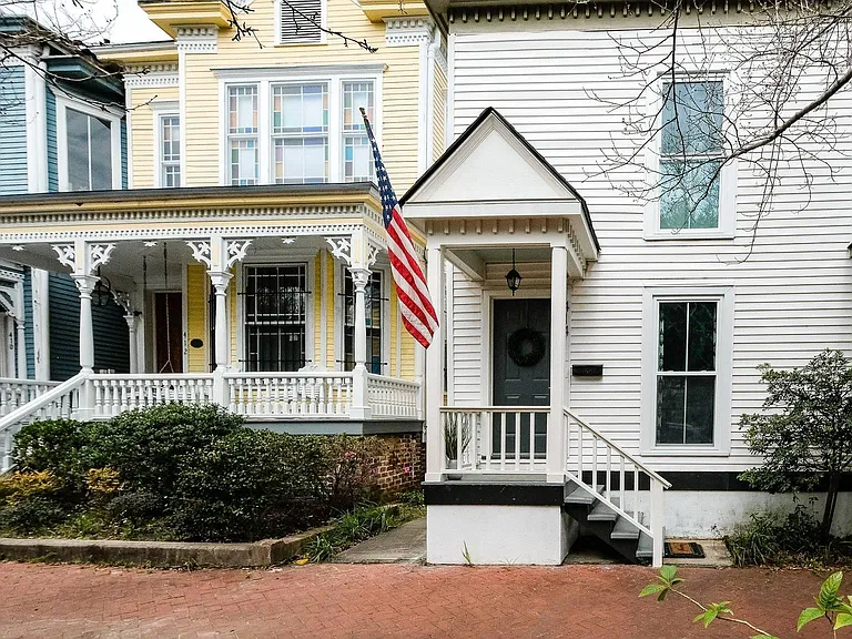 414 E Gaston St — Photo 9