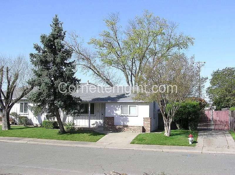 5640 25th St photo 1