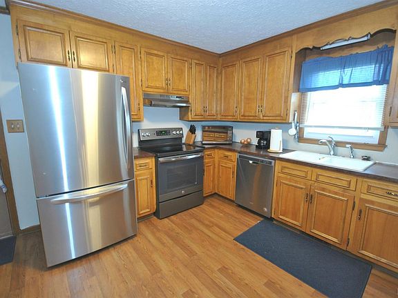 3rd image of 52 Poplar Forest Dr Lot 83