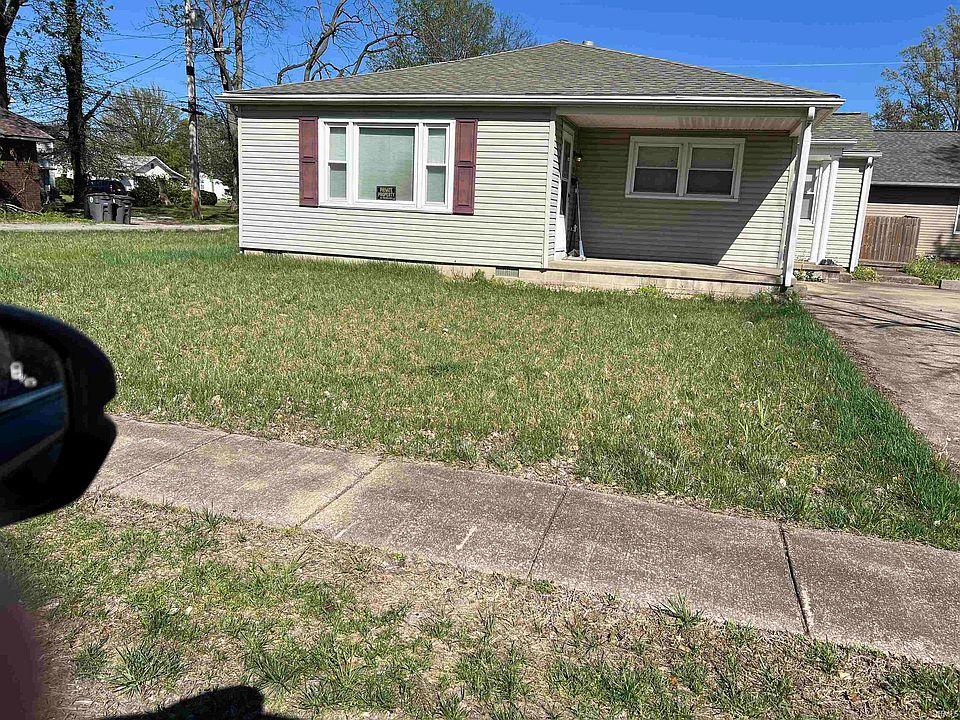 1st image of 202 Waggoner Ave