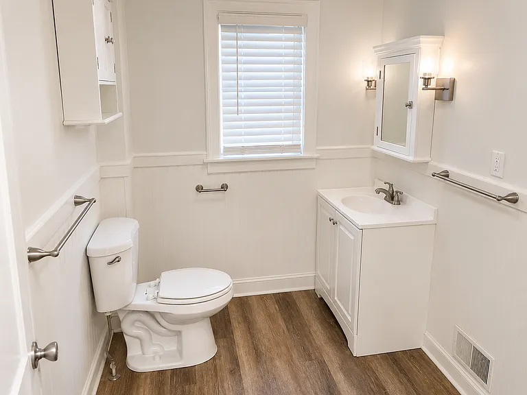 708 Coit Ave NE — Photo 15