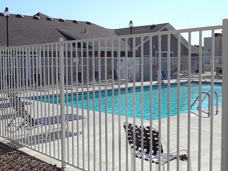 205 NE Hayes Dr — Photo 18