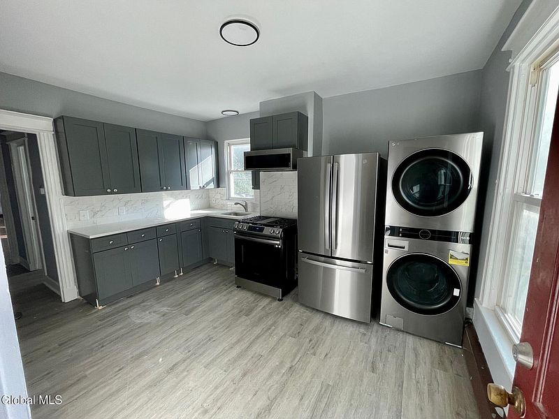 5th image of 260 Partridge Street