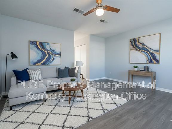 3rd image of 304 Woodcross Pl