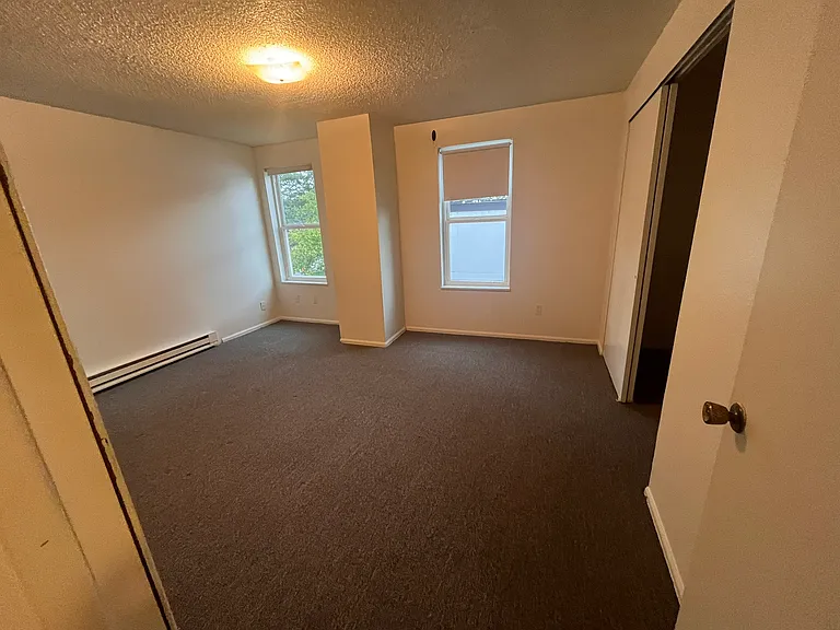 1015 Hover St — Photo 13