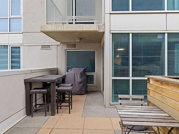 3rd image of 188 SE 15th Ave SW #203