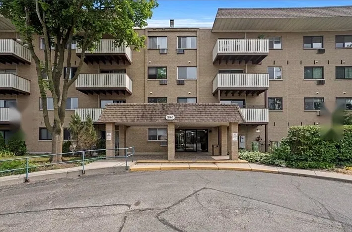 2 bed, 1.5 bath, 1600 sqft, $2,100 — Photo 2