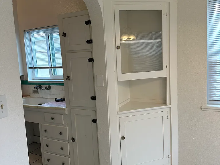 1811 Commercial Way #A — Photo 7
