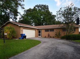 3821 Sunnybank Dr, Valrico, FL 33594