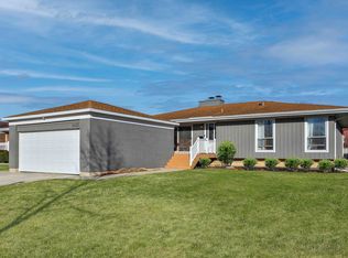 15435 Ann Marie Dr, Oak Forest, IL 60452