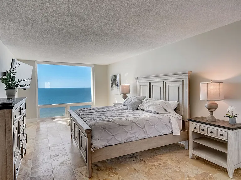 2425 Gulf Of Mexico Dr #14B — Photo 16