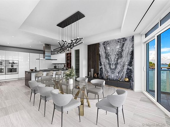 4th image of 4701 Meridian Ave #325