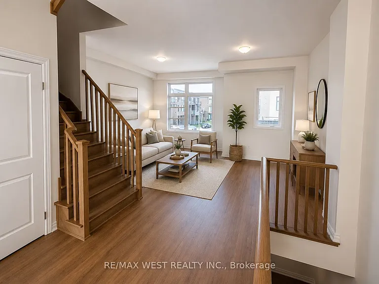 15 Inverary Cres — Photo 12
