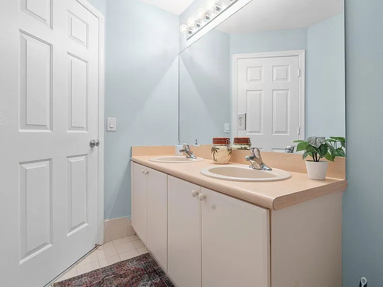 2046 Shoma Dr — Photo 13