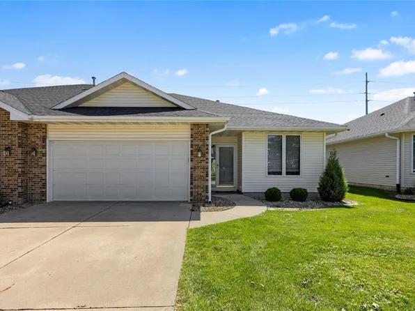 3021 Yorkshire Dr NE, Cedar Rapids, IA 52402