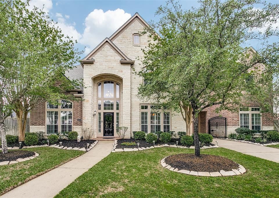 1st image of 3221 Duchess Park Ln