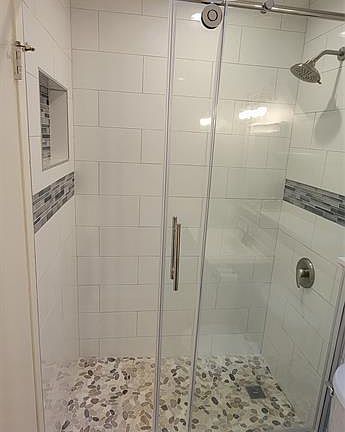 3rd image of 602 W 51st St APT 102