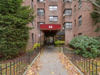 30 Fleetwood Avenue #3H, Mount Vernon, NY, 10552