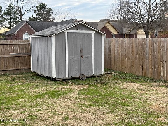 4th image of 7305 Fox Hollow Ln