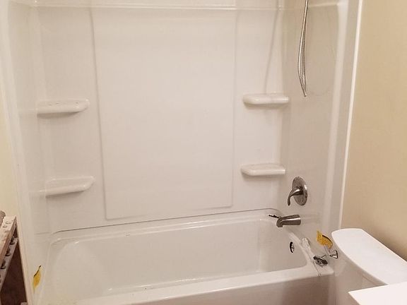 5th image of 1632 Eastfield Dr N