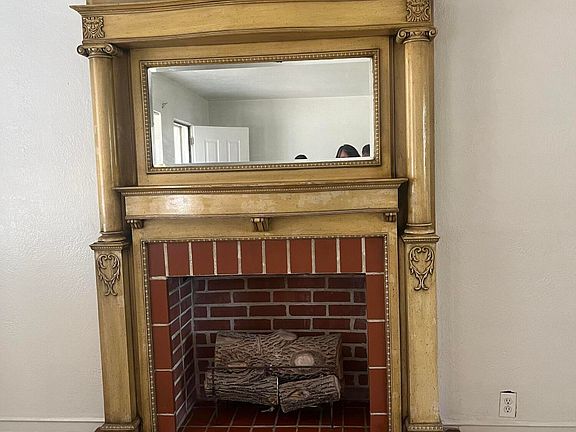 5th image of 432 De Vargas Dr