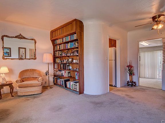 4th image of 10501 Hoyt Park Pl