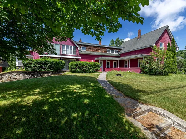 32 Mammoth Road, Hooksett, NH 03106