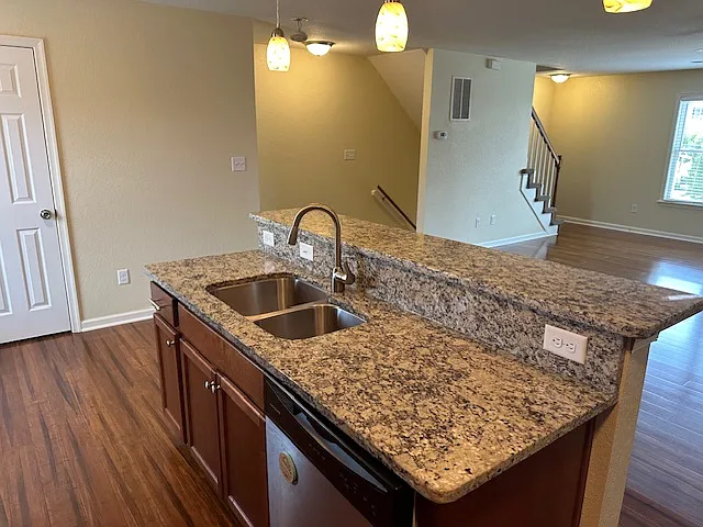 5816 Miss Coral Ct — Photo 22