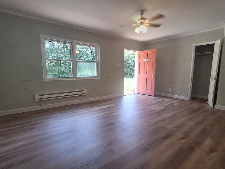 3718 Danube Ln — Photo 12