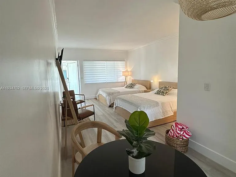 1840 James Ave #12 — Photo 8